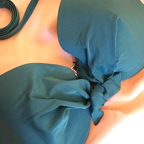 Gorgeous H&M Teal Bikini - Picture 2 of 4